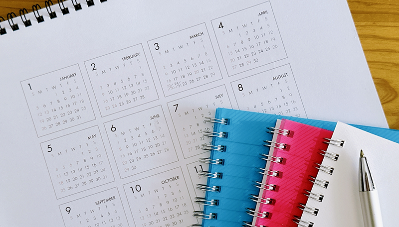 年間スケジュール帳とノート